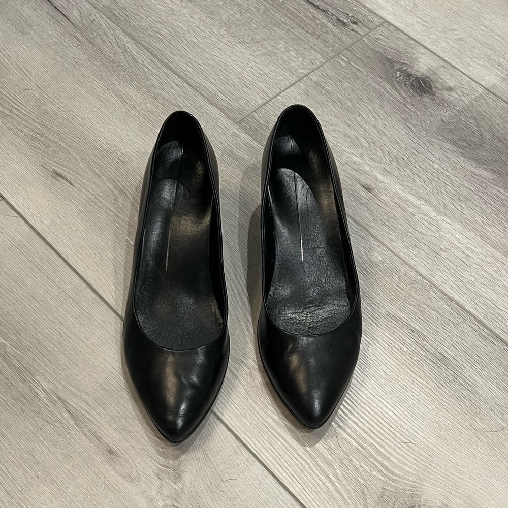 ❌ SOLD! - Ecco Black 2.5” Heel Black Pump, Size 39